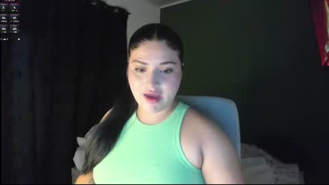 pareja_curiosa19 online show from 15, 6, 2026