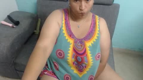 Snapshot of pareja_explosivasexx chatting on 14, 1, 2026 Luna online show from 14, 1, 2026