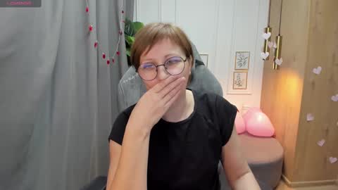 Paris online show from 18, 2, 2025