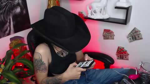 Snapshot of paris_dangelo chatting on 22, 1, 2025 Paris D angelo online show from 22, 1, 2025