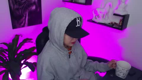 Snapshot of paris_dangelo chatting on 4, 3, 2025 Paris D angelo online show from 4, 3, 2025