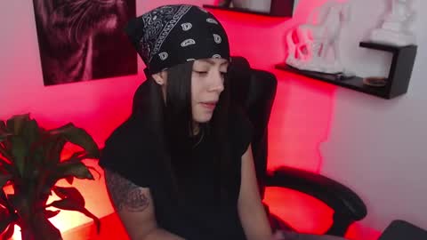 Snapshot of paris_dangelo chatting on 7, 3, 2025 Paris D angelo online show from 7, 3, 2025