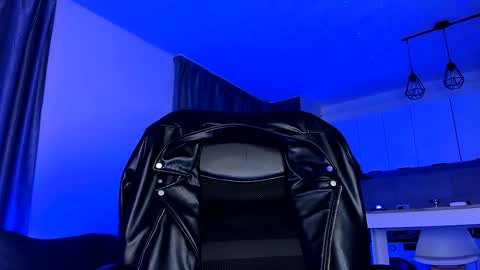 Snapshot of paris_lock chatting on 6, 12, 2024 Paris online show from 6, 12, 2024