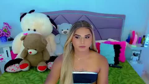 Snapshot of party_duo_trans chatting on 12, 11, 2025 sara y cata online show from 12, 11, 2025