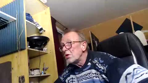 Snapshot of pascal88881 chatting on 1, 12, 2024 pascal88881 online show from 1, 12, 2024