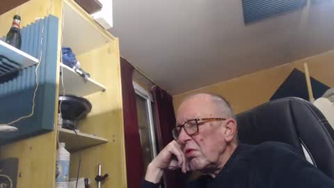 Snapshot of pascal88881 chatting on 8, 1, 2025 pascal88881 online show from 8, 1, 2025