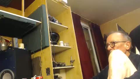 Snapshot of pascal88881 chatting on 27, 2, 2025 pascal88881 online show from 27, 2, 2025