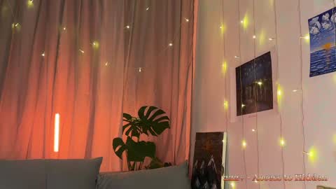 Snapshot of passionessa chatting on 7, 1, 2025 Call me Miss Alice Careful Passion Queen online show from 7, 1, 2025