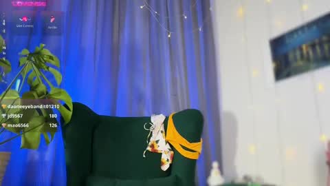 Snapshot of passionessa chatting on 1, 3, 2025 Call me Miss Alice Careful Passion Queen online show from 1, 3, 2025