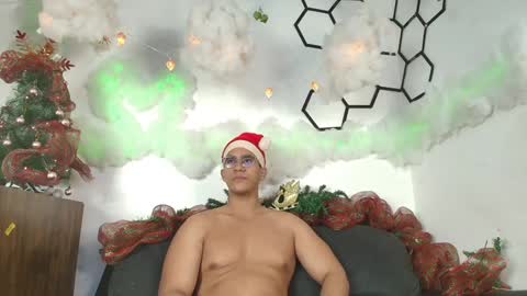 Snapshot of patrick_rose_ chatting on 17, 12, 2024 Patrick Rose online show from 17, 12, 2024