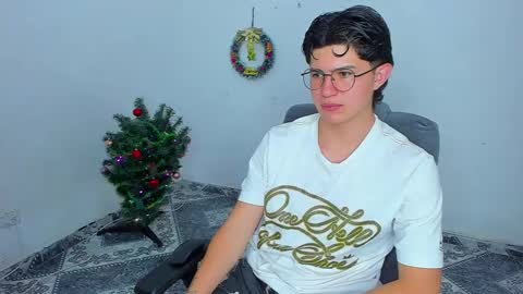 Snapshot of patrik027 chatting on 16, 12, 2024 .... online show from 16, 12, 2024