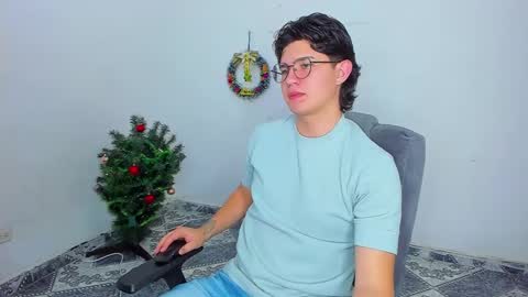 Snapshot of patrik027 chatting on 23, 12, 2024 .... online show from 23, 12, 2024