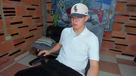 Snapshot of patrik027 chatting on 11, 2, 2025 .... online show from 11, 2, 2025