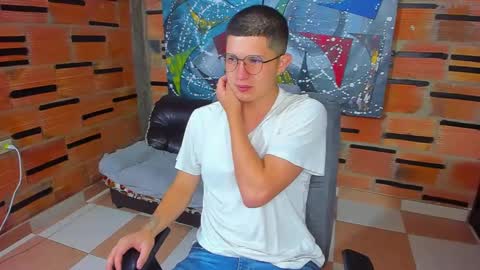 Snapshot of patrik027 chatting on 28, 2, 2025 .... online show from 28, 2, 2025
