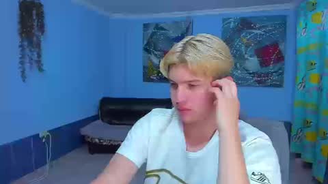 Snapshot of patrik027 chatting on 18, 10, 2025 .... online show from 18, 10, 2025