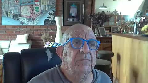 Snapshot of patvac chatting on 19, 4, 2026 patvac online show from 19, 4, 2026