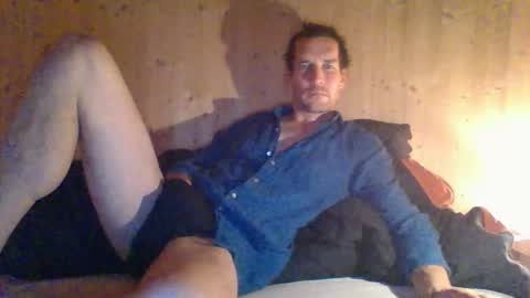 Snapshot of paueriwan chatting on 12, 11, 2025 paueriwan online show from 12, 11, 2025