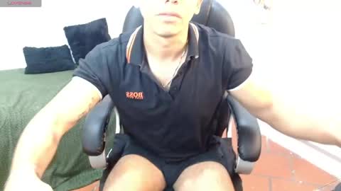 Snapshot of paul_cros chatting on 5, 6, 2026 paul_cros online show from 5, 6, 2026