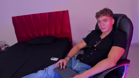 Snapshot of paul_george212 chatting on 29, 11, 2025 Paull George online show from 29, 11, 2025