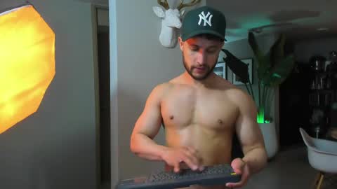 Snapshot of paul_reyborg chatting on 26, 5, 2026 Paul online show from 26, 5, 2026