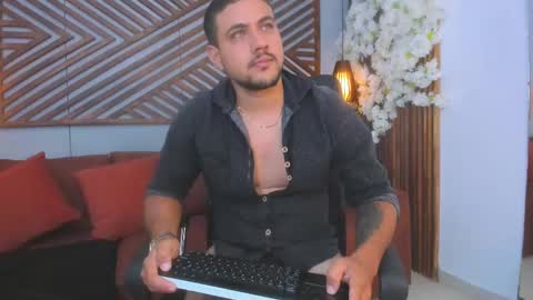 Paul Rivera online show from 19, 9, 2025