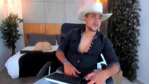 Paul Rivera online show from 12, 11, 2025