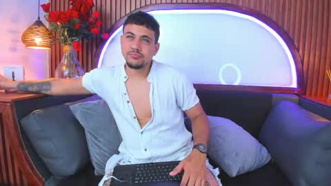 Paul Rivera online show from 17, 12, 2025