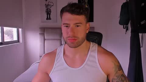 Snapshot of paul_roger chatting on 13, 2, 2025 PAUL ROGER online show from 13, 2, 2025