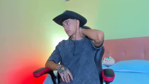 Snapshot of paul_sexycock chatting on 7, 2, 2025 paul_sexycock online show from 7, 2, 2025