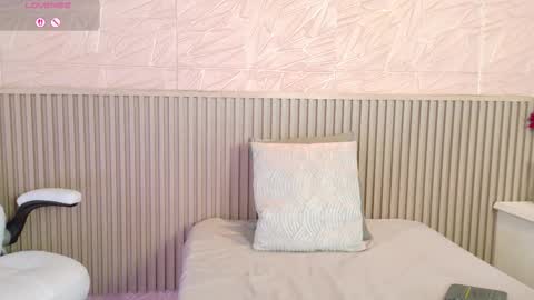 Snapshot of paula_cruzz chatting on 10, 10, 2025 PAULA CRUZ online show from 10, 10, 2025