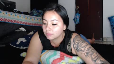 Snapshot of paula_torrez chatting on 18, 9, 2025 paula_torrez online show from 18, 9, 2025