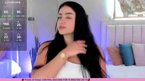 Snapshot of paulafer_ chatting on 7, 3, 2025 online show from 7, 3, 2025