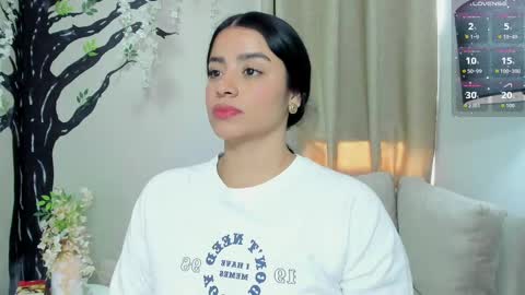 Snapshot of paulafer_ chatting on 9, 10, 2025 online show from 9, 10, 2025