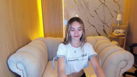 Snapshot of paulin_roses_tf chatting on 24, 3, 2026 PAU online show from 24, 3, 2026