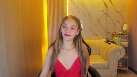 Snapshot of paulin_roses_tf chatting on 17, 4, 2026 PAU online show from 17, 4, 2026