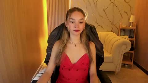 Snapshot of paulin_roses_tf chatting on 29, 4, 2026 PAU online show from 29, 4, 2026