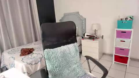 Snapshot of paulina_doll_ chatting on 12, 3, 2026 Paulina online show from 12, 3, 2026