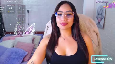 Snapshot of paulina_galvis2700 chatting on 17, 4, 2026 paulina online show from 17, 4, 2026