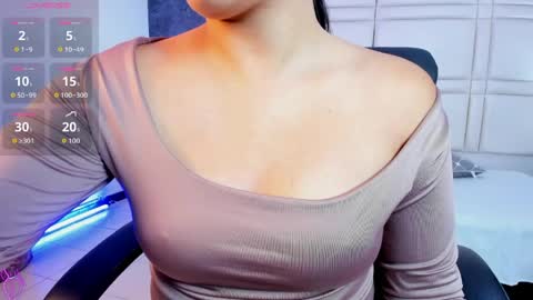 Paulina  online show from 4, 4, 2026