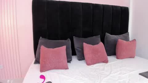 Paulina online show from 7, 11, 2025