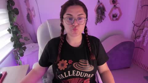 Estefania online show from 12, 10, 2025