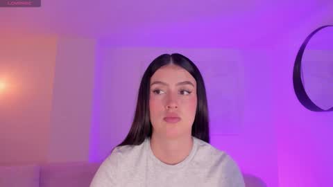 Paulina Santos  online show from 6, 11, 2025