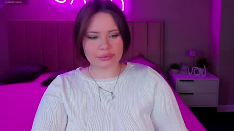 Snapshot of pauline_moore chatting on 22, 4, 2026 Erica online show from 22, 4, 2026