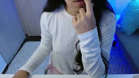 Snapshot of pauliv chatting on 12, 1, 2026 Paulina online show from 12, 1, 2026