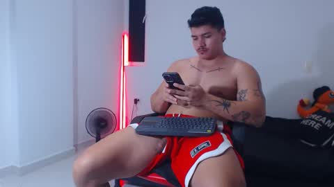 Snapshot of paulo_allen chatting on 31, 10, 2025 Paulo online show from 31, 10, 2025