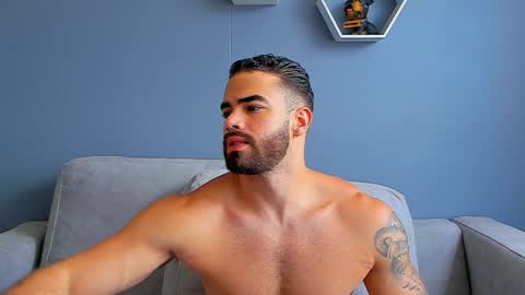 Snapshot of paulphoenix_ chatting on 12, 1, 2025 Paul Phoenix online show from 12, 1, 2025