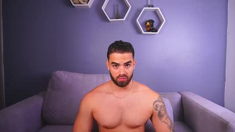 Snapshot of paulphoenix_ chatting on 4, 12, 2025 Paul Phoenix online show from 4, 12, 2025