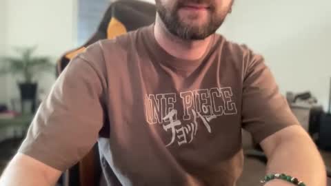 Snapshot of paulsimpsn chatting on 31, 10, 2025 love bush online show from 31, 10, 2025