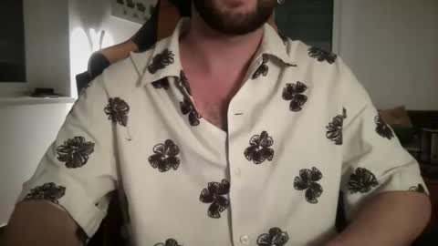 Snapshot of paulsimpsn chatting on 21, 11, 2025 love bush online show from 21, 11, 2025