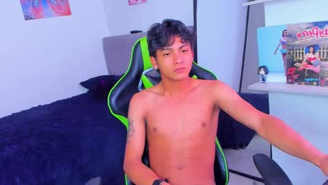 Snapshot of paultallx chatting on 21, 4, 2026 Paul online show from 21, 4, 2026